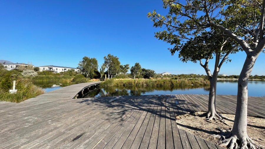 2 Bedroom Property for Sale in Somerset Lakes Western Cape